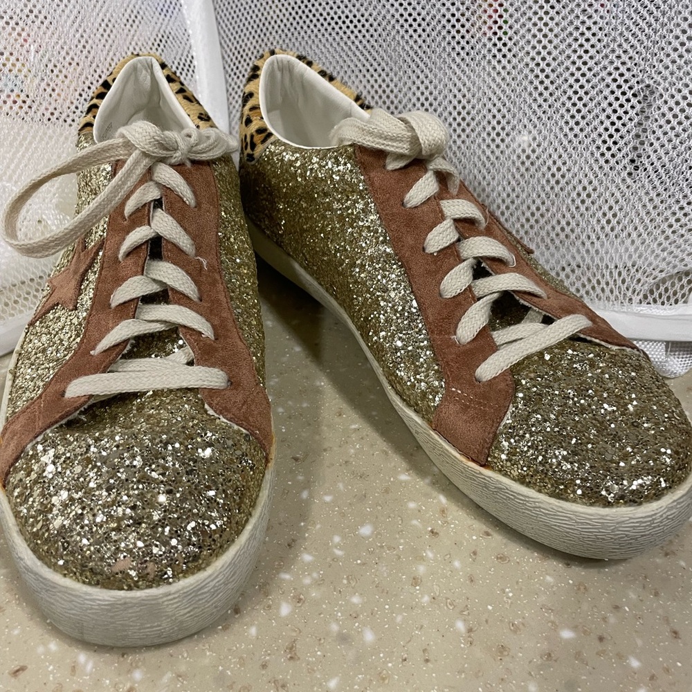 MI.IM Sparks Fly‎ Gold Glitter Star Sneakers Goose Flat Sparkle Lace Up Leopard